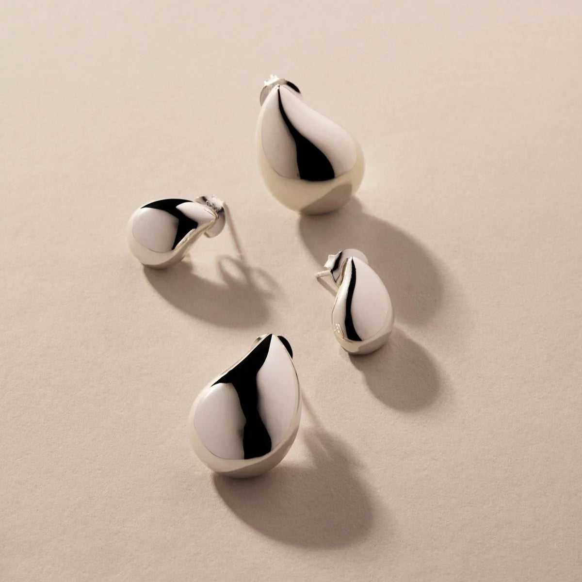 Najo E6922 Silver Teardrop Stud