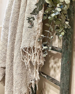 Neve Linen Throw