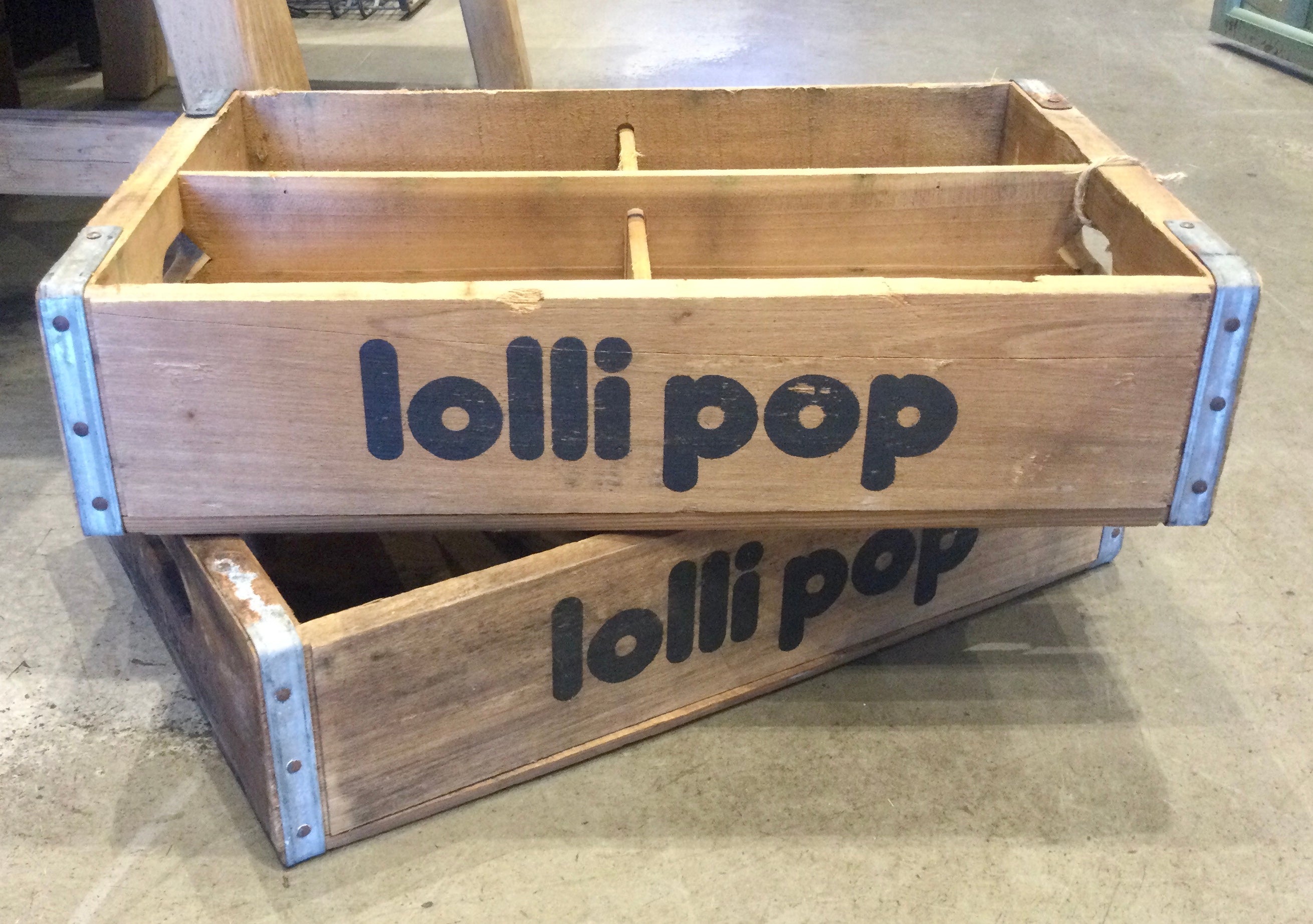 Lollipop Vintage Crate