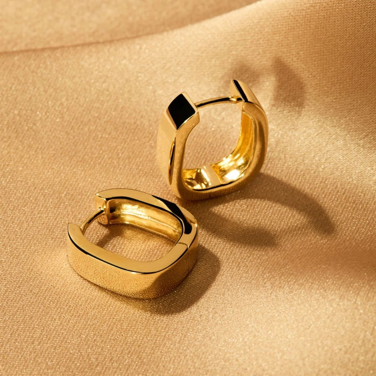 Najo E6940 Elysium Hoop Earring