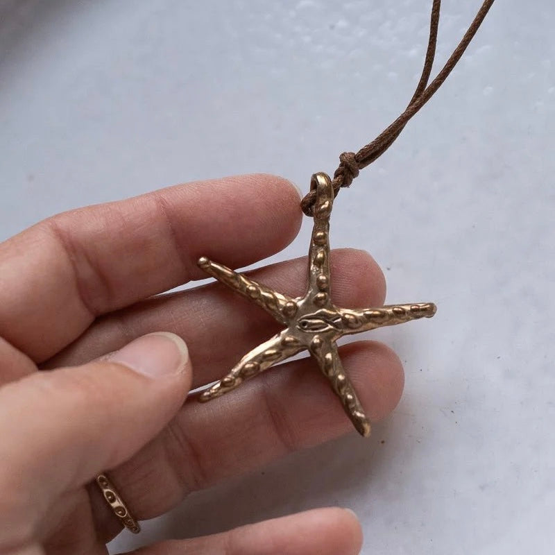 Pesci Stella Pendant