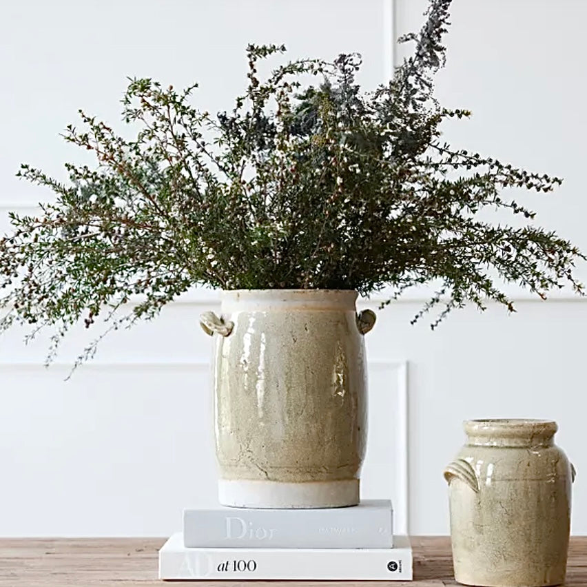 Almada Urn
