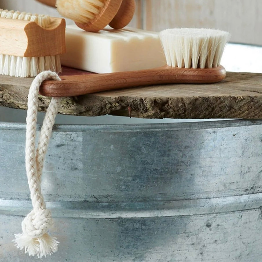 Redecker Beechwood Face Brush